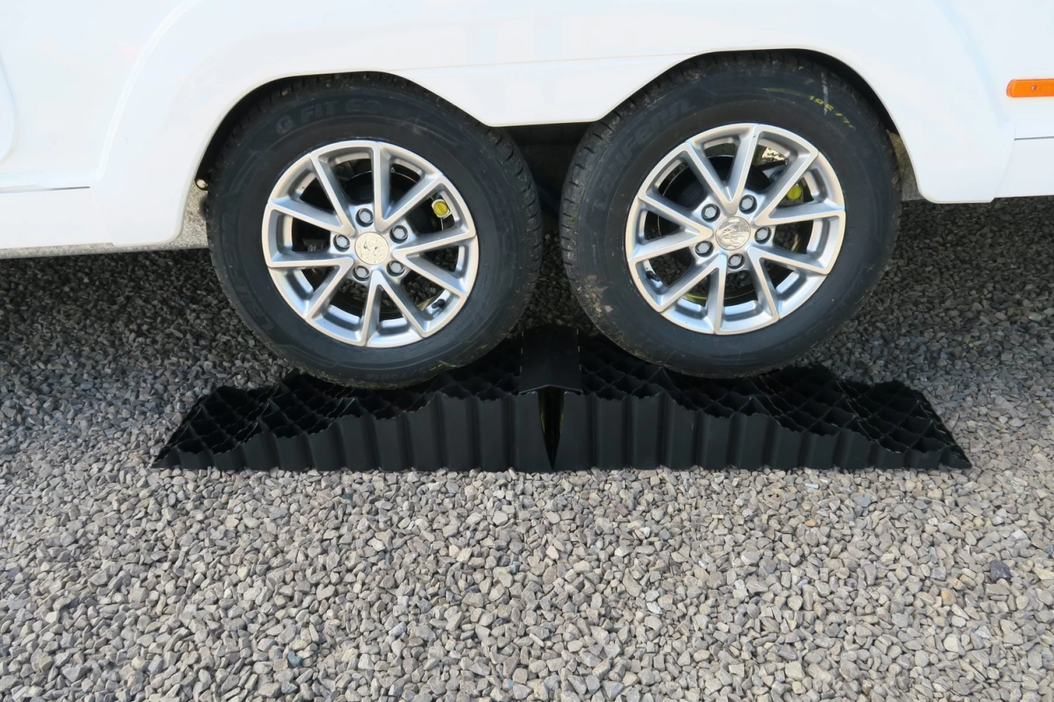 Milenco Quattro 3 Level 6 Milenco Quattro 3 Level - Image 4