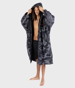 Dryrobe Advance Long Sleeve Black Camouflage - RECYCLED -Outdoor Camping Store Black Camo 2 2024x2024 28448b60 1a2e 4839 b7e0 fe8b88180f3a