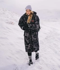 Dryrobe Advance Long Sleeve Black Camouflage - RECYCLED -Outdoor Camping Store Black Camo 8 2024x2024 278ace14 3a8f 49c4 b488 38fcf1e8fd51