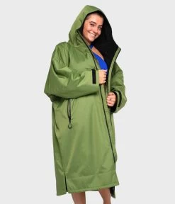 Dryrobe Advance Long Sleeve FOREST GREEN BLACK - RECYCLED -Outdoor Camping Store Forest Green 4 2024x2024 2894eea2 dc20 4c3e 9cc9 d97c66075a41
