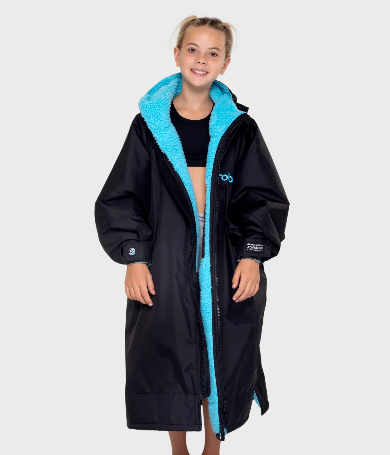Dryrobe Advance Kids Long Sleeve BLACK BLUE - RECYCLED 3 Dryrobe Advance Kids Long Sleeve BLACK BLUE - RECYCLED