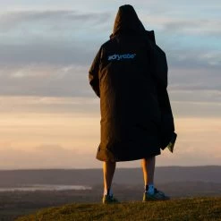 Dryrobe Advance Long Sleeve BLACK BLUE - RECYCLED -Outdoor Camping Store dryrobe LS BB 26 2024x2024 cf20035e 9e2d 47c1 a3db 5358bc8642f4